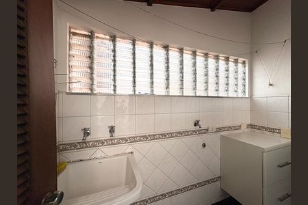 Casa à venda com 181m², 3 quartos e 2 vagasÁrea de Serviço