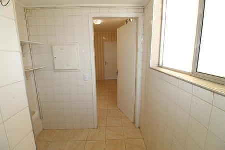 Apartamento para alugar com 70m², 2 quartos e 1 vagaÁrea de Serviço