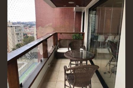 Apartamento à venda com 200m², 3 quartos e 3 vagas