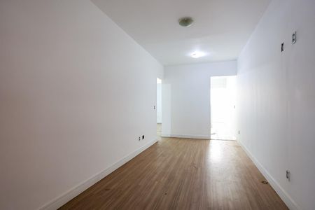 Casa para alugar com 150m², 2 quartos e 2 vagas Casa para alugar com 150m², 2 quartos e 2 vagasSala