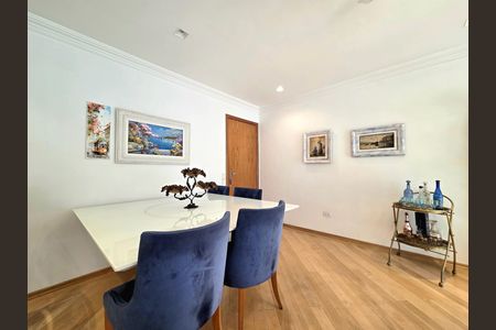Studio para alugar com 70m², 1 quarto e 2 vagas Studio para alugar com 70m², 1 quarto e 2 vagasSala