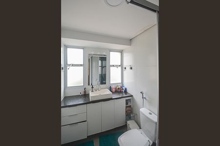 Apartamento à venda com 69m², 2 quartos e 1 vaga Apartamento à venda com 69m², 2 quartos e 1 vagaBanheiro