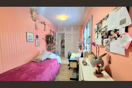 Casa à venda com 150m², 3 quartos e 2 vagas