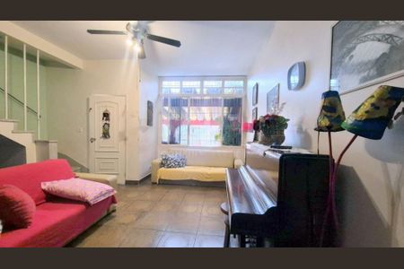 Casa à venda com 3 quartos, 150m² em Chácara Monte Alegre, São Paulo