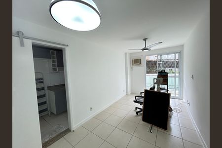 Apartamento para alugar com 68m², 2 quartos e 1 vagaSala