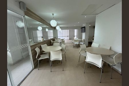 Apartamento para alugar com 68m², 2 quartos e 1 vagaÁrea comum - Salão de festas