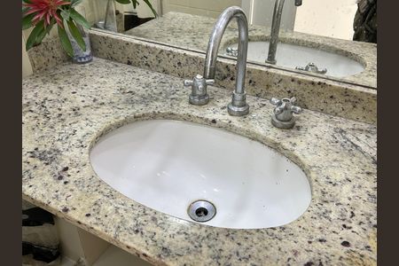 Apartamento para alugar com 68m², 2 quartos e 1 vagaBanheiro Social