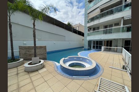 Apartamento para alugar com 68m², 2 quartos e 1 vagaÁrea comum - Piscina