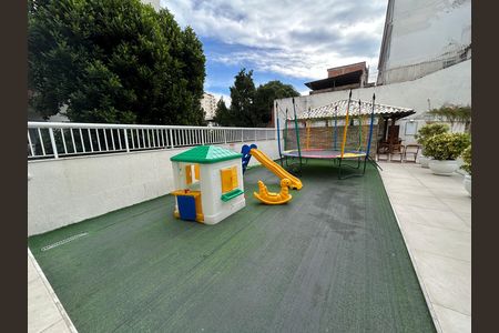 Apartamento para alugar com 68m², 2 quartos e 1 vagaÁrea comum - Playground