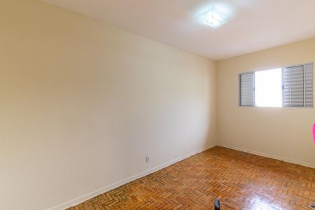 Quarto 2 de casa para alugar com 2 quartos, 50m² em Vila Bertioga, São Paulo