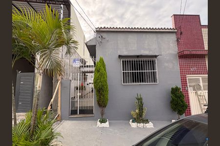 Casa para alugar com 50m², 2 quartos e sem vaga Casa para alugar com 50m², 2 quartos e sem vagaFachada