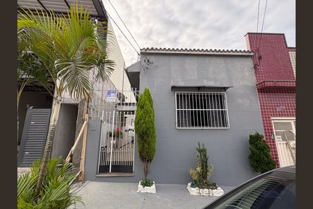 Casa para alugar com 50m², 2 quartos e sem vaga Casa para alugar com 50m², 2 quartos e sem vagaFachada