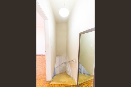 Casa para alugar com 50m², 2 quartos e sem vaga Casa para alugar com 50m², 2 quartos e sem vagaEscada