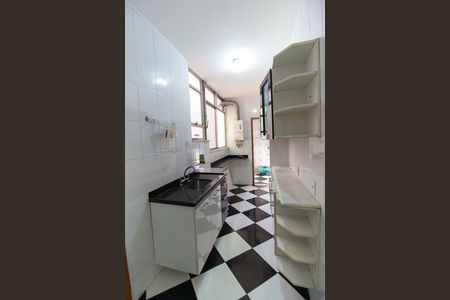 Apartamento à venda com 70m², 2 quartos e 1 vaga Apartamento à venda com 70m², 2 quartos e 1 vagaCozinha e Área de Serviço