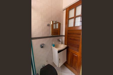 Apartamento à venda com 70m², 2 quartos e 1 vaga Apartamento à venda com 70m², 2 quartos e 1 vagaBanheiro Social