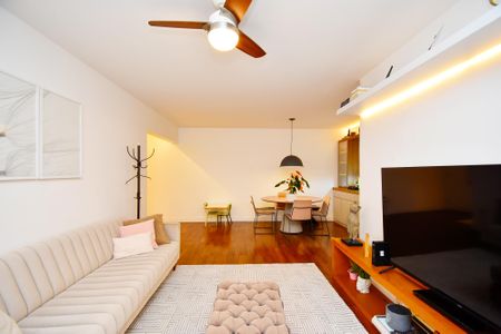 Sala de estar de apartamento à venda com 2 quartos, 102m² em Jardim Paulista, São Paulo