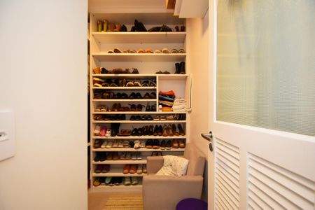 Apartamento à venda com 102m², 2 quartos e 1 vaga Apartamento à venda com 102m², 2 quartos e 1 vagaquarto de serviçø deposito