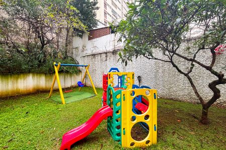 Apartamento à venda com 102m², 2 quartos e 1 vaga Apartamento à venda com 102m², 2 quartos e 1 vagaplayground