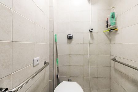 Apartamento para alugar com 63m², 2 quartos e 1 vagaÁrea de Serviço - Banheiro de Serviço 