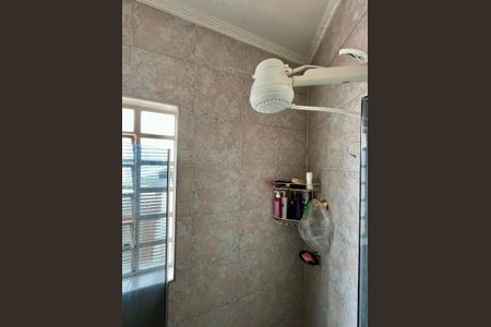 Casa à venda com 217m², 4 quartos e 5 vagas Casa à venda com 217m², 4 quartos e 5 vagasBanheiro da Suíte