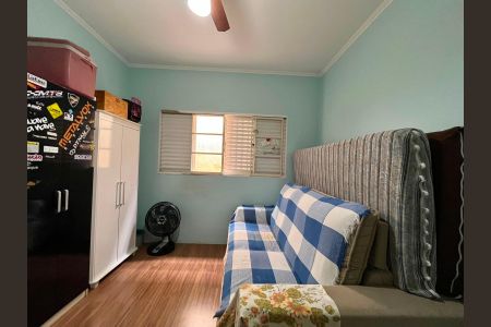 Casa à venda com 217m², 4 quartos e 5 vagas Casa à venda com 217m², 4 quartos e 5 vagasQuarto 3