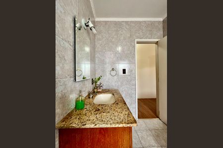 Banheiro da Suíte de casa à venda com 4 quartos, 217m² em Parque da Figueira, Campinas