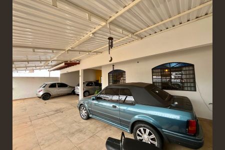 Garagem de casa à venda com 4 quartos, 217m² em Parque da Figueira, Campinas