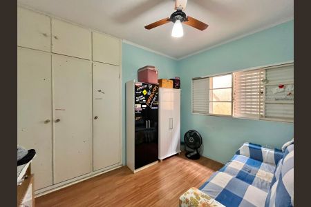 Casa à venda com 217m², 4 quartos e 5 vagas Casa à venda com 217m², 4 quartos e 5 vagasQuarto 3