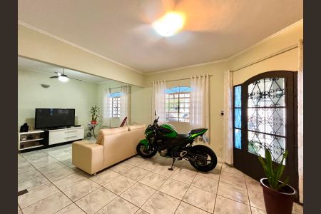Sala de casa à venda com 4 quartos, 217m² em Parque da Figueira, Campinas