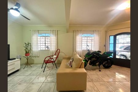 Sala de casa à venda com 4 quartos, 217m² em Parque da Figueira, Campinas