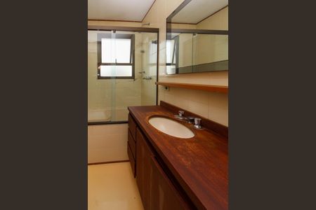 Apartamento para alugar com 170m², 3 quartos e 3 vagasBanheiro Suíte 3
