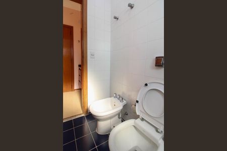 Apartamento para alugar com 170m², 3 quartos e 3 vagasBanheiro Suíte 2
