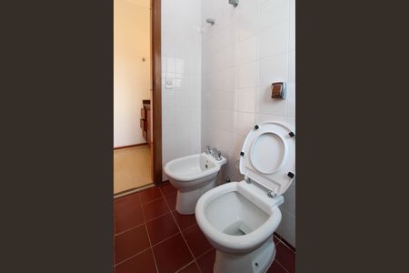 Apartamento para alugar com 170m², 3 quartos e 3 vagasBanheiro Suíte 1