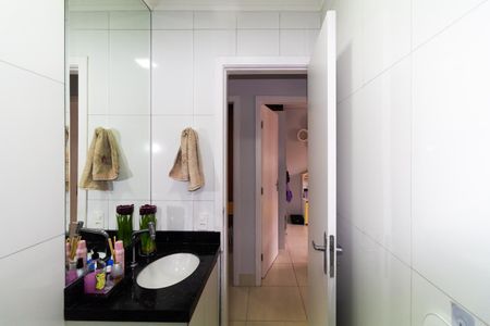 Casa à venda com 82m², 3 quartos e 2 vagas Casa à venda com 82m², 3 quartos e 2 vagasBanheiro 2