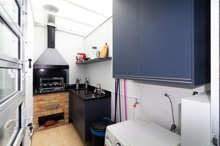Casa à venda com 82m², 3 quartos e 2 vagas Casa à venda com 82m², 3 quartos e 2 vagasÁrea de Serviço