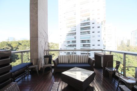 Apartamento para alugar com 97m², 2 quartos e 2 vagasVaranda