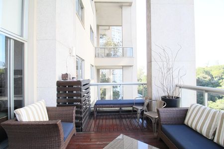 Apartamento para alugar com 97m², 2 quartos e 2 vagasVaranda