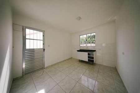 Sala/Cozinha de casa para alugar com 2 quartos, 50m² em Parque Boturussu, São Paulo