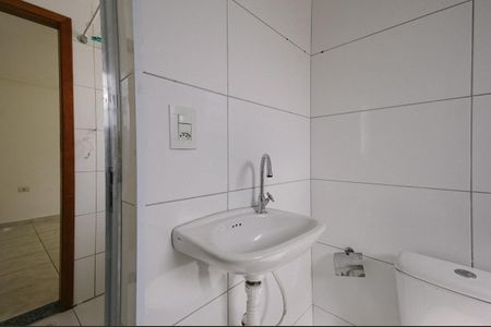 Casa para alugar com 50m², 2 quartos e 1 vaga Casa para alugar com 50m², 2 quartos e 1 vagaBanheiro