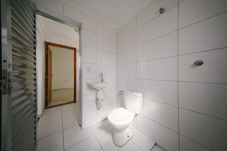 Casa para alugar com 50m², 2 quartos e 1 vaga Casa para alugar com 50m², 2 quartos e 1 vagaBanheiro