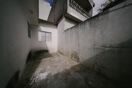 Casa para alugar com 50m², 2 quartos e 1 vaga Casa para alugar com 50m², 2 quartos e 1 vagaQuintal