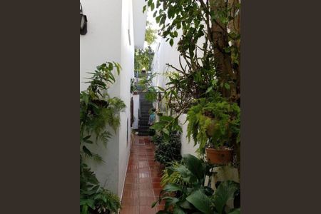 Casa à venda com 3 quartos, 159m² em Jardim Prudência, São Paulo