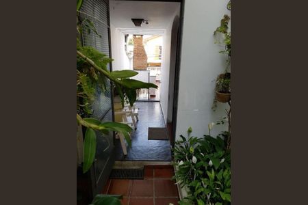 Casa à venda com 3 quartos, 159m² em Jardim Prudência, São Paulo