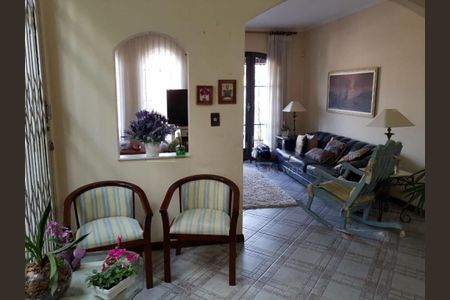 Casa à venda com 3 quartos, 159m² em Jardim Prudência, São Paulo