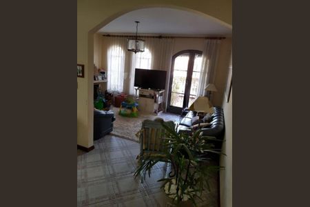 Casa à venda com 3 quartos, 159m² em Jardim Prudência, São Paulo