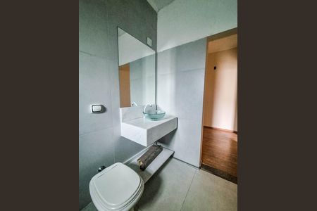 Apartamento para alugar com 100m², 2 quartos e 1 vaga Apartamento para alugar com 100m², 2 quartos e 1 vagaBanheiro da Suíte