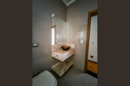 Apartamento para alugar com 100m², 2 quartos e 1 vaga Apartamento para alugar com 100m², 2 quartos e 1 vagaBanheiro Social