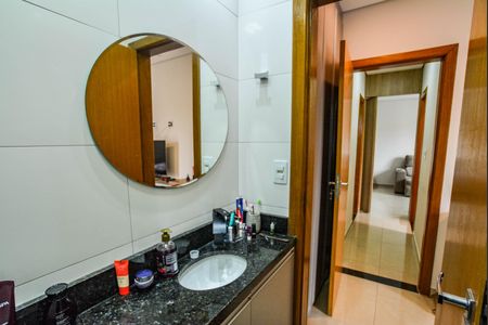 Apartamento à venda com 140m², 2 quartos e 2 vagas Apartamento à venda com 140m², 2 quartos e 2 vagasBanheiro da Suíte
