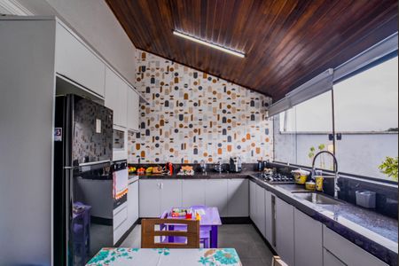 Apartamento à venda com 140m², 2 quartos e 2 vagas Apartamento à venda com 140m², 2 quartos e 2 vagasCozinha