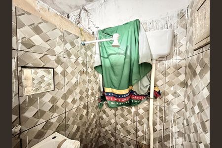 Banheiro de casa para alugar com 1 quarto, 35m² em Jardim Santa Cruz, São Paulo